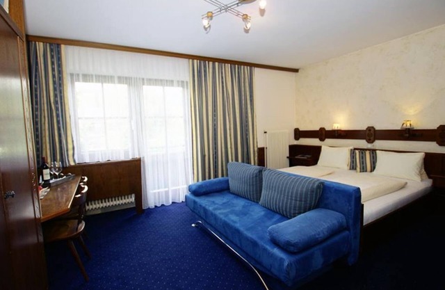 Triple room with shower/toilet, balcony - Heidi, pension