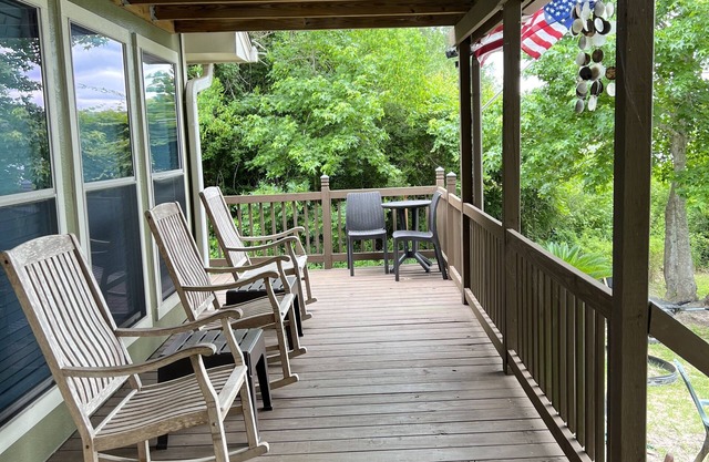 Tristan Lake House - A Little Piece of Heaven