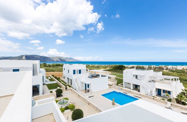 Triton Sea View Villa 2- Three bedrooms and shared pools
