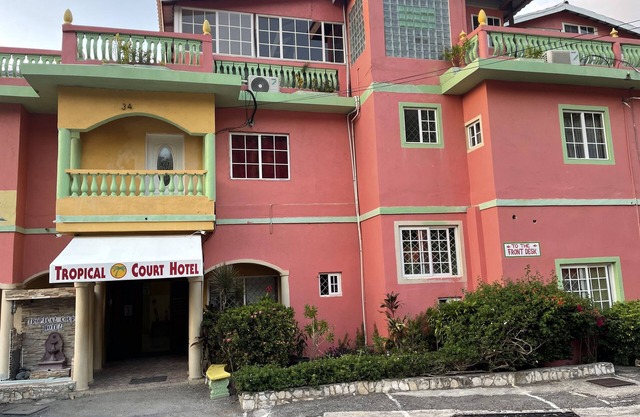 Tropical Court Hotel