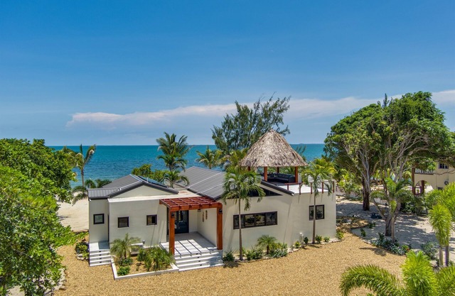 Tropical Latitude-Beachfront-Stunning New Villa