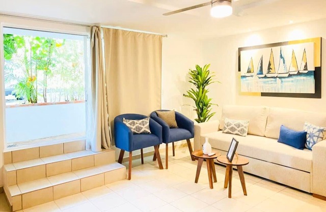 Tropical Oasis Pools, Gardens and Beach Nearby