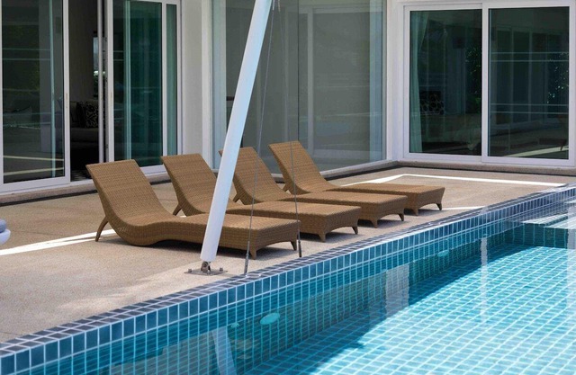 "Tropical Ocean View pool Villa, 12 Min to Patong"