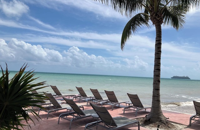 Tropical Paradise In Key West-Coconut Beach Resort - Avail 4/25/25 to 5/2/26