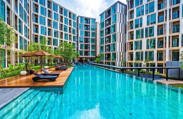 Tropical paradise: Luxury 1BR Condo
