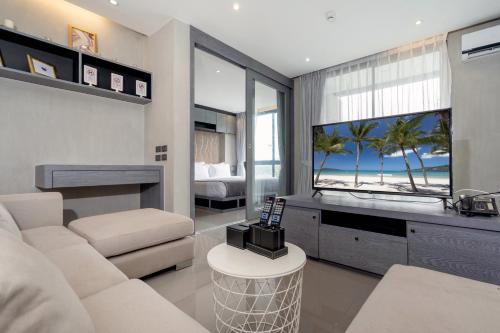 Tropics Kamala Residence, 2BR Suite CTG L402-3, Top Facilities, near FantaSea & Café Del Mar Beach Club