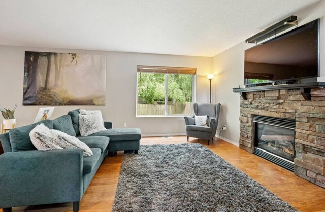 Troutdale Treasure: Spacious 3BR, 3 Bath Home in Edgefield!