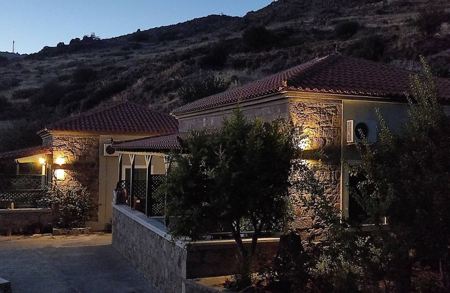 Troyan Hill Apartments