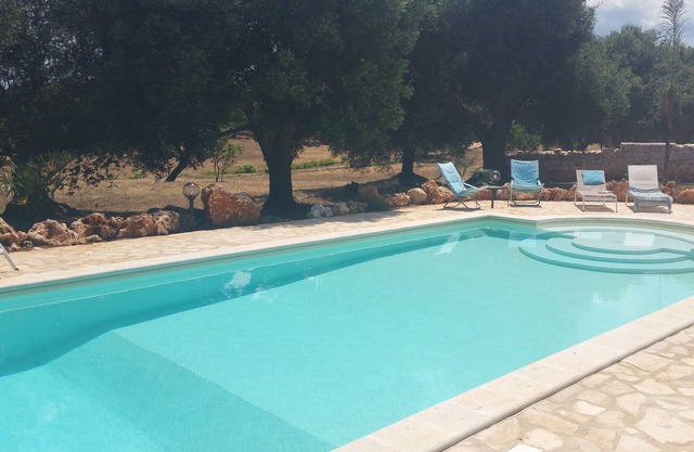 Trulli Momenti delle Stelle, private 12 m Pool, BBQ, roofed outside Kitchen