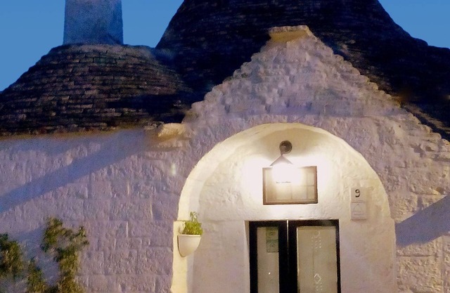 Trullo dell'Aia, characteristic and original trullo, in the center of Alberobello