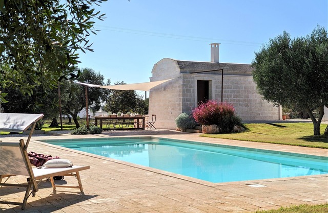 Trullo Don Mino, very close to ALBEROBELLO and Locorotondo, private pool