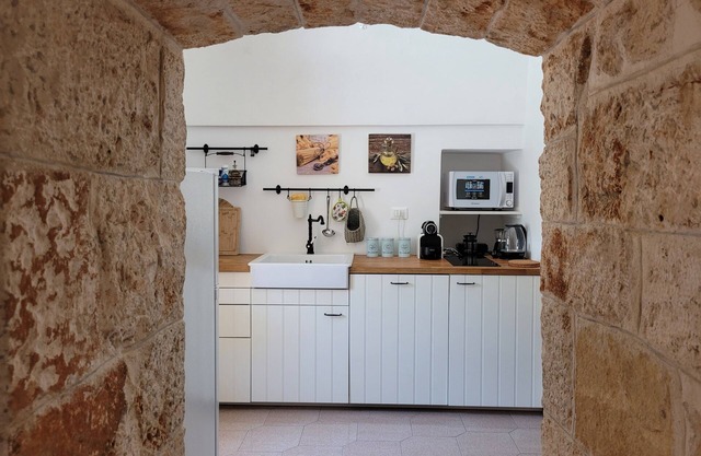 Trullo MARTE an oasis of peace immersed in the green of the monopoly hills