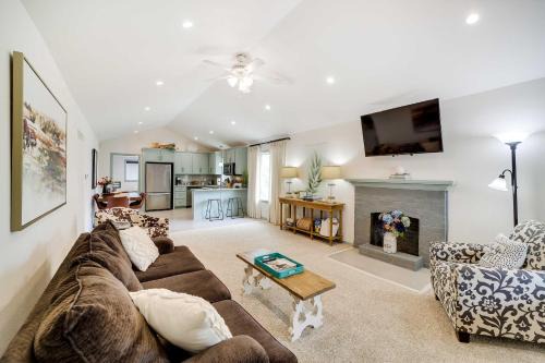 Tulsa Vacation Home about 3 Mi to Downtown