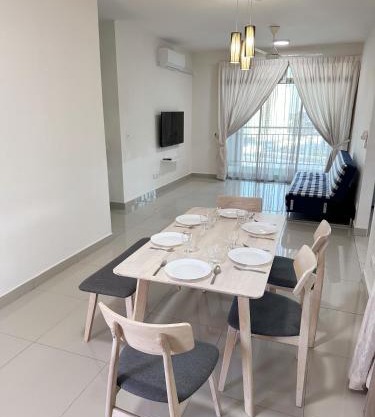 TuR15 SPlCE 10pax 4room Private House