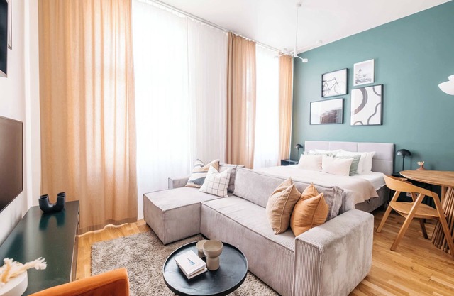 TurnKey | Republic Square Apartment I