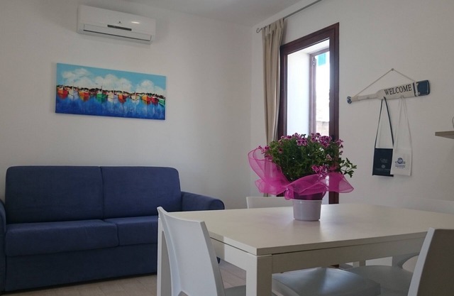 Turquoise house 200m from the beach with sea view patio CIN 111008C2000P7111