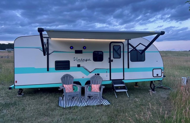 Turquoise Tilly - It's a VIBE!