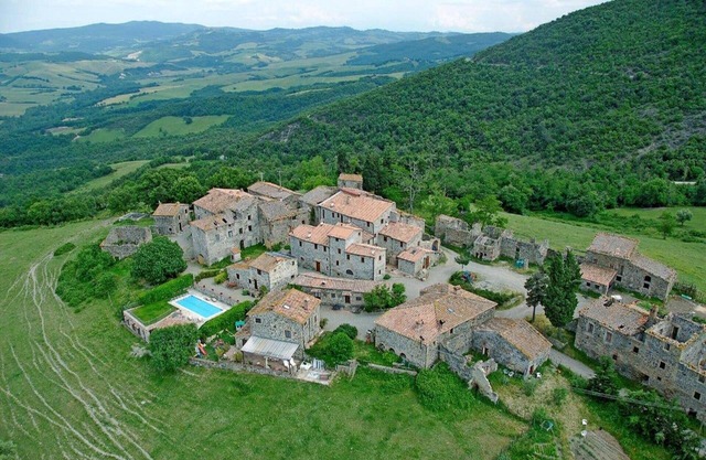 Tuscany Borgo - apartment in beatiful landscape