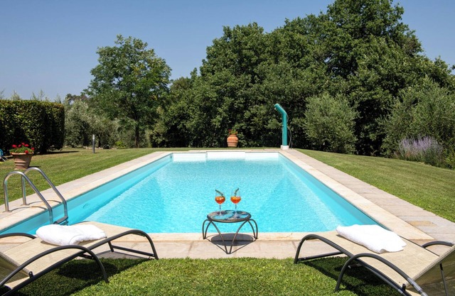 Tuscany Siena Florence Chianti Swimming pool Felsina Brancaia tenuta Arceno.