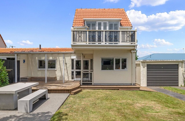 Tutere Treasure - Waikanae Holiday Home