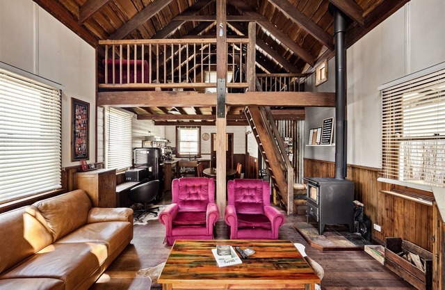 Twigs Cabin | Rustic Luxe Cabin