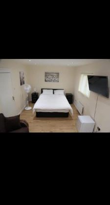 Twin Budget Room