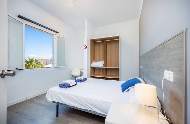 Twin/double room Nº8' with Shared Terrace, Wi-Fi and Air Conditioning