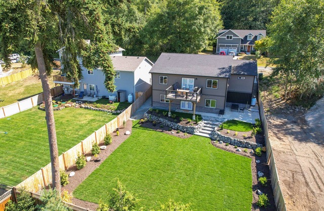 Twin Oaks Retreat by AvantStay | Mins to Freeland