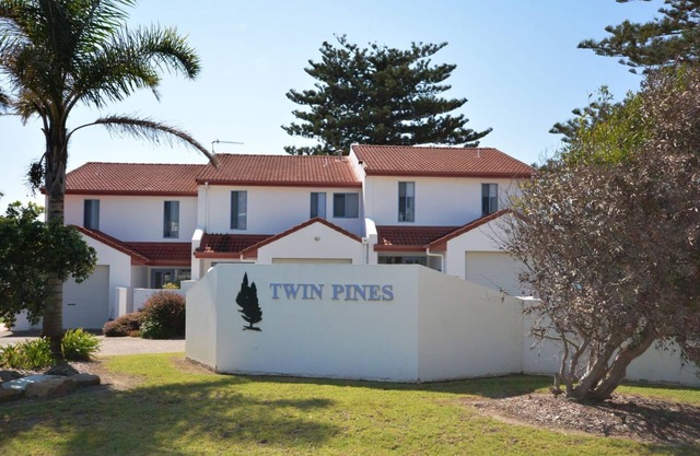 Twin Pines 2 - Ocean views