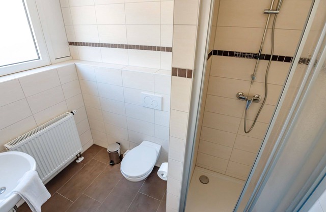 Twin room with private corridor bathroom/Iberg view - Sonnenschein Hotel &