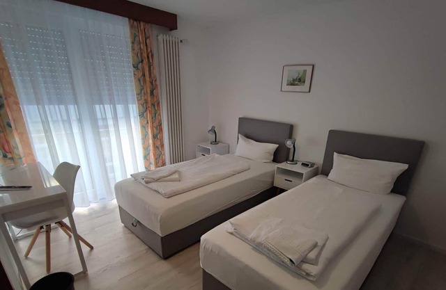 Twin room-Deluxe-Private Bathroom-Balcony