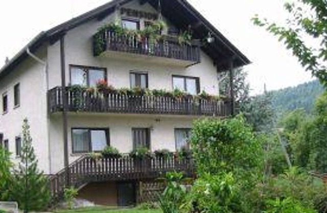Twin Room Shower / WC - Pension Seibel