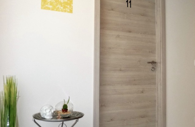 Twin room-Standard-Shared Bathroom-Zi 11-14