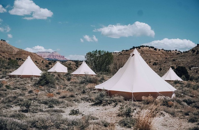 Twin Tent w/Shared Bathroom - Beauty awaits you just past the red cliffs.