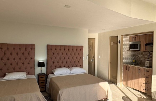 Twin Towers Suite Acapulco