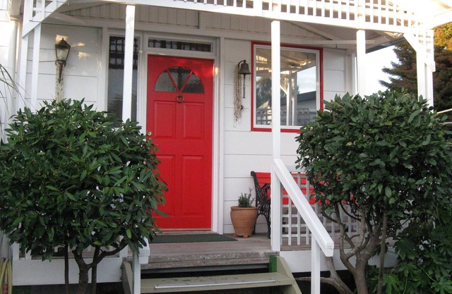 Two apartments with charm and/or seaviews