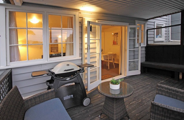 Two Bed Apartment in Kingsland -FREE WIFI, parking and Cleaning