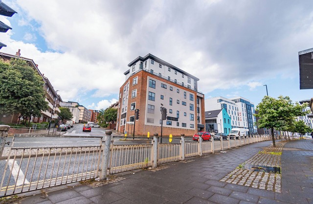 Two Bedroom Newcastle City Quayside Apartment