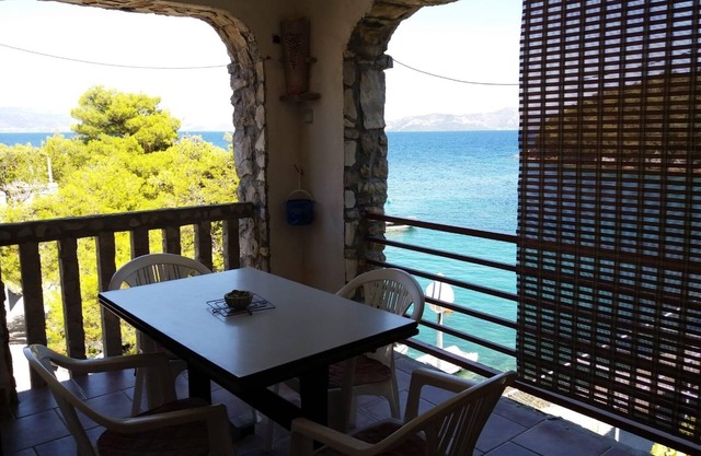 Two bedroom apartment with terrace and sea view Cove Crkvice, Pelješac (A-17667-a)