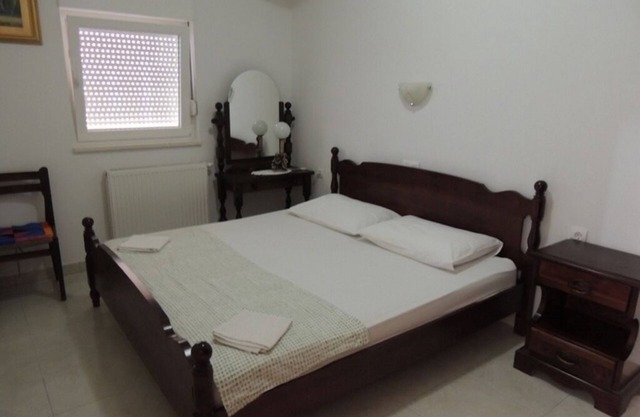 Two bedroom apartment with terrace and sea view Kaštel Stari, Kaštela (A-12104-b)