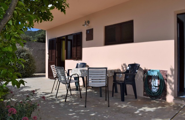 Two bedroom apartment near beach Kabli, Pelješac (A-10225-a)