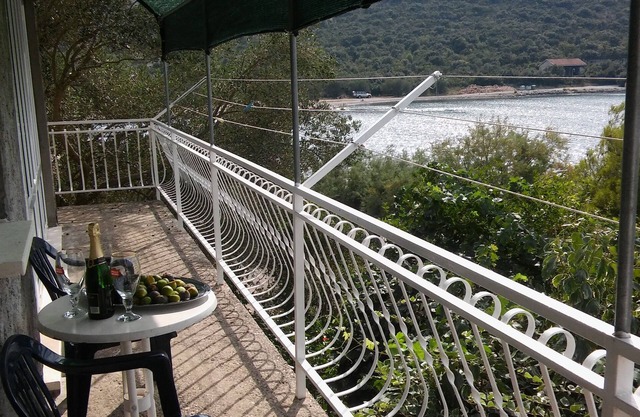 Two bedroom apartment near beach Luka Dubrava, Pelješac (A-13632-b)