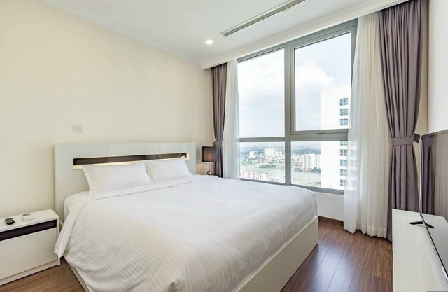 Two-Bedroom Apartment with City view