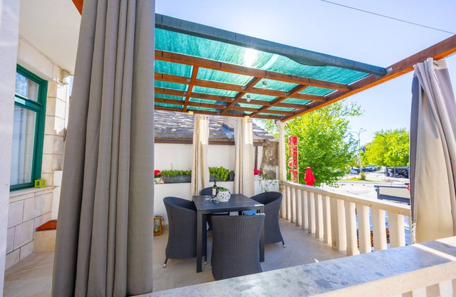 Two bedroom apartment with terrace and sea view Baška Voda, Makarska (A-12714-a)