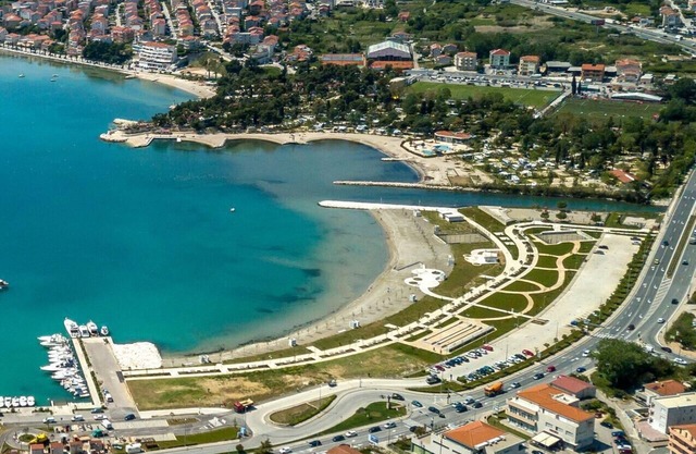 Two bedroom apartment with terrace Podstrana, Split (A-22897-a)