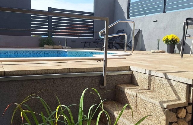 Two bedroom apartment with terrace Brodarica, Šibenik (A-20248-b)