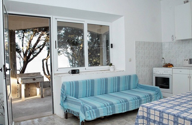Two bedroom apartment near beach Lumbarda, Korčula (A-4358-a)