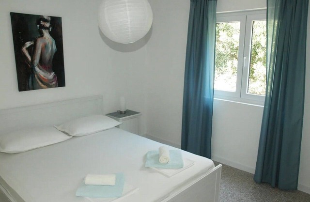 Two bedroom apartment with terrace and sea view Makarska (A-22168-a)
