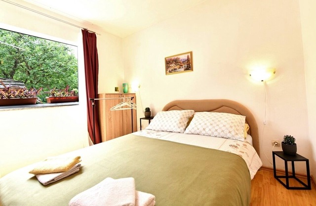 Two bedroom apartment with terrace Saborsko, Plitvice (A-20975-a)