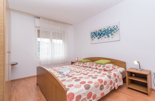 Two bedroom apartment with terrace and sea view Slatine, Čiovo (A-16731-b)